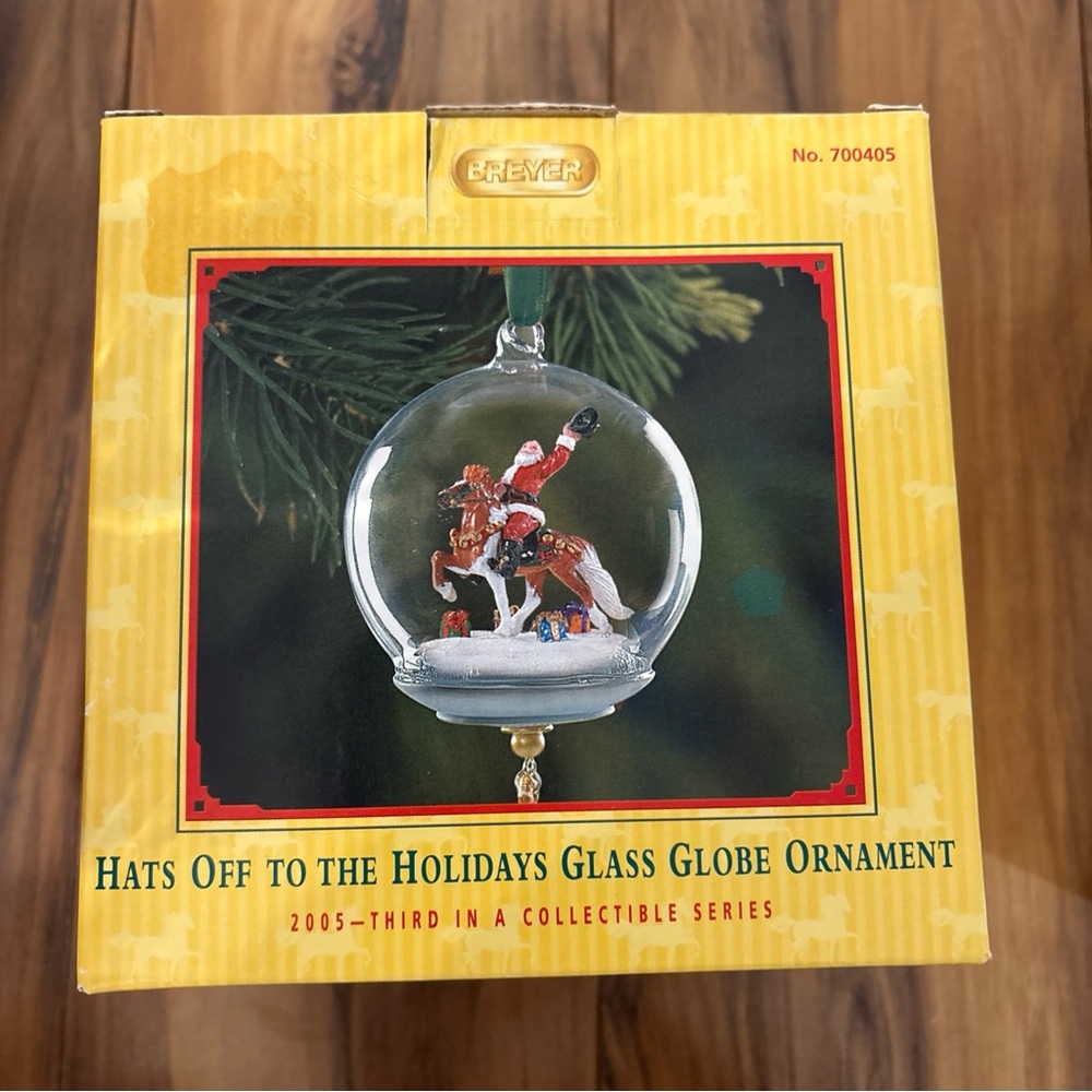 Breyer Hats Off to the Holidays Glass Globe Ornament 2005 700405 NEW